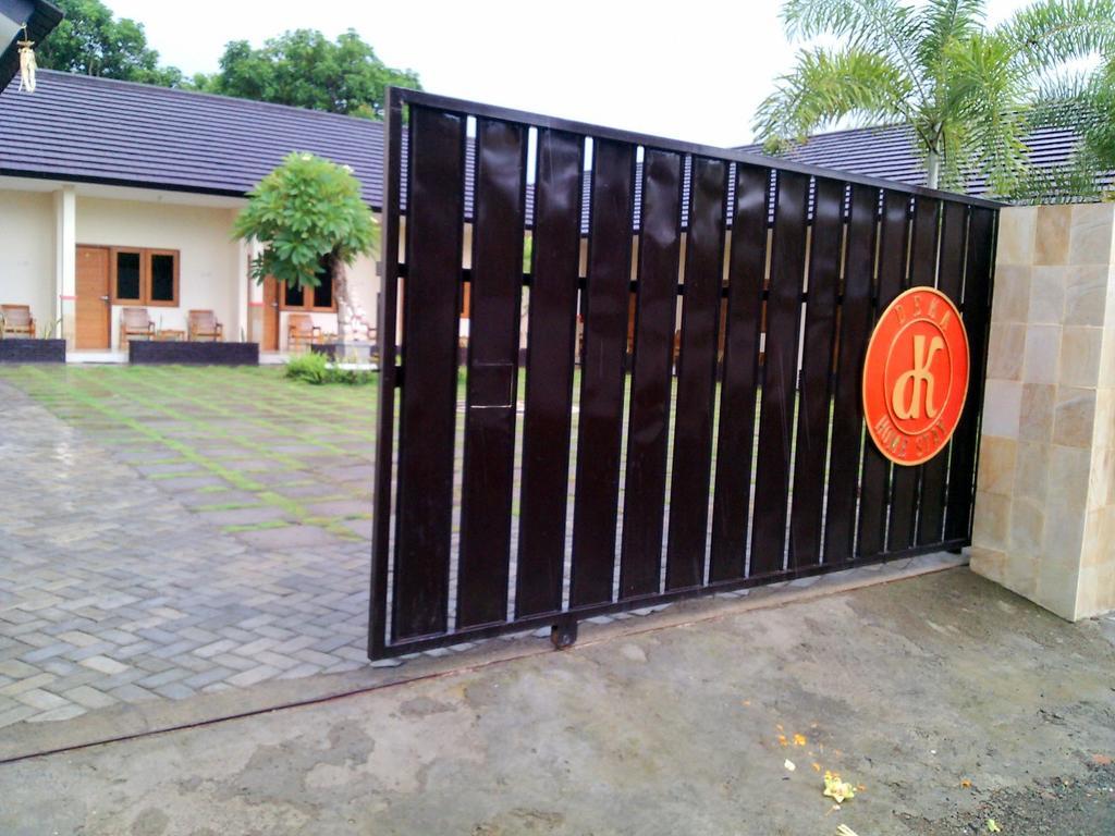 DeKa Homestay Mataram Buitenkant foto