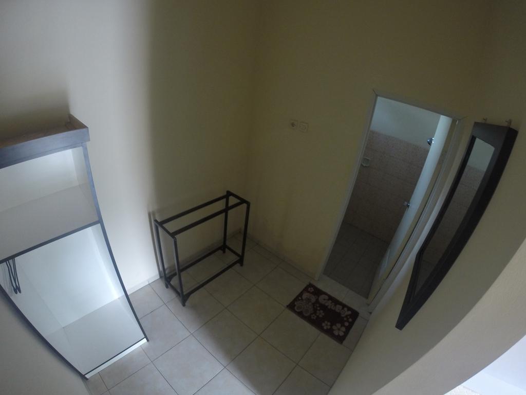 DeKa Homestay Mataram Buitenkant foto