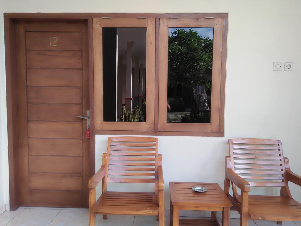 DeKa Homestay Mataram Buitenkant foto